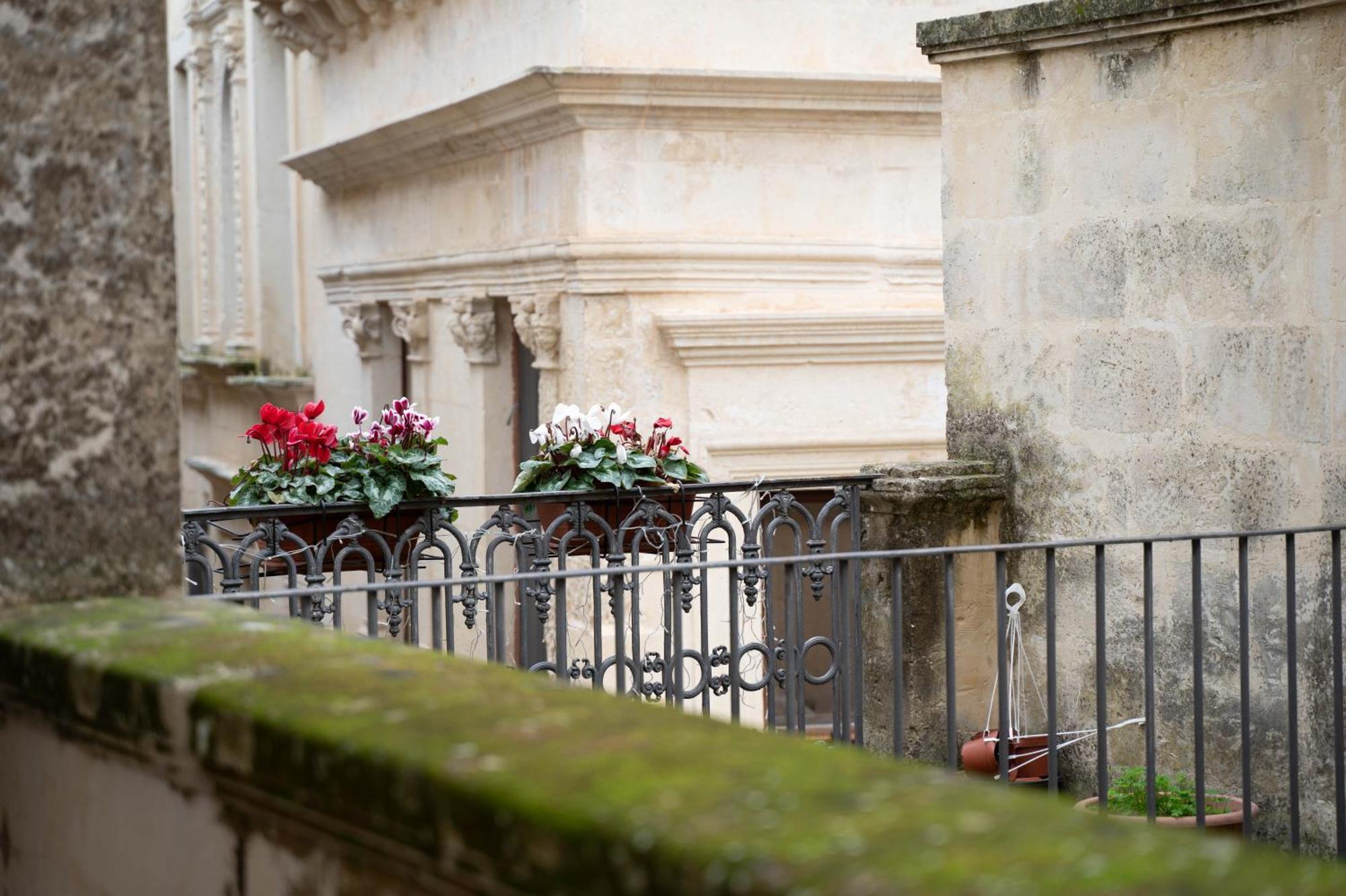 Victoria Apt - Historical Centre Lecce Bagian luar foto